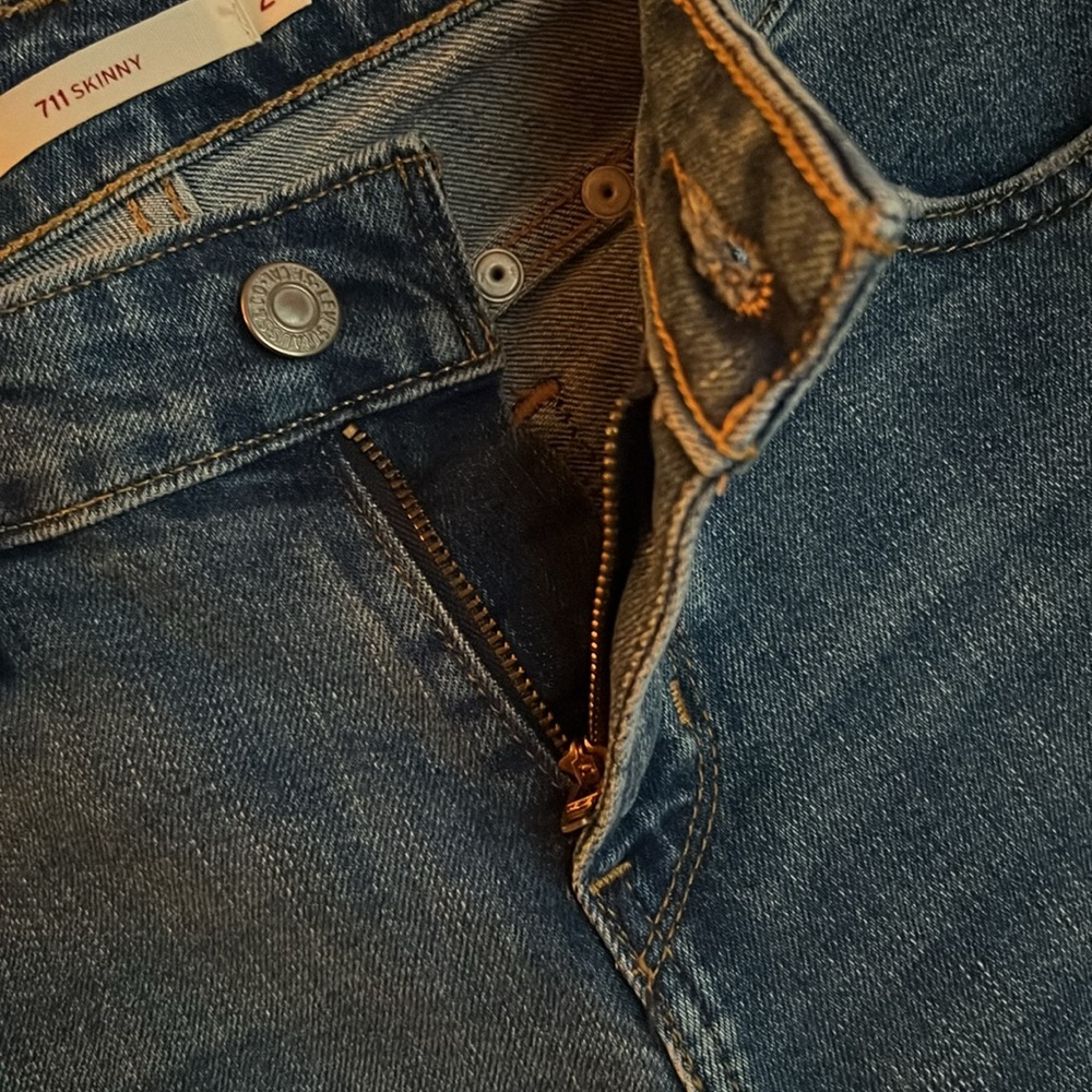 LEVI’S 711 Skinny Jeans - Picture 9 of 14